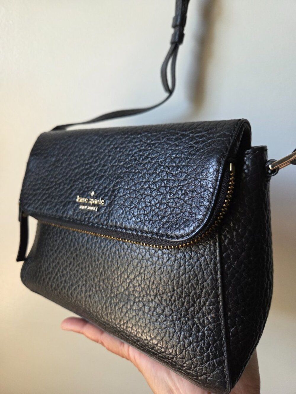 EUC LIKE NEW KATE SPADE BLACK PEBBLED LEATHER SMALL CROSSBODY BAG
